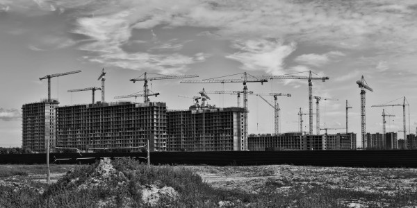 Vicios Ocultos Construcción / Defectos Constructivos Lleida · Desprendimiento de Ladrillos o Materiales de Revestimiento de Fachadas